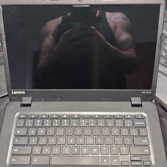 14 inch N42 Chromebook  laptop computer Refurbished like new! - Picture 10 of 10